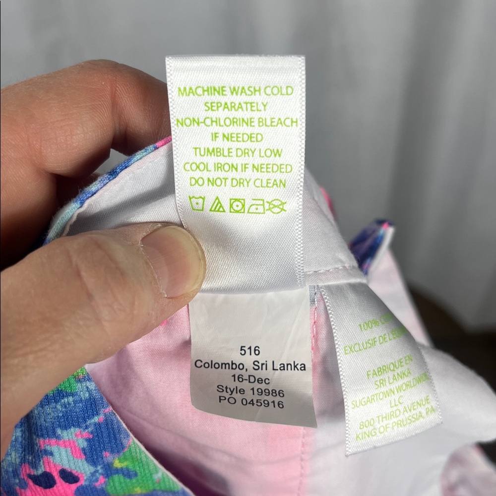Lilly Pulitzer Buttercup Tiki Pink Out On A Limb Scalloped Shorts. - Picture 9 of 9
